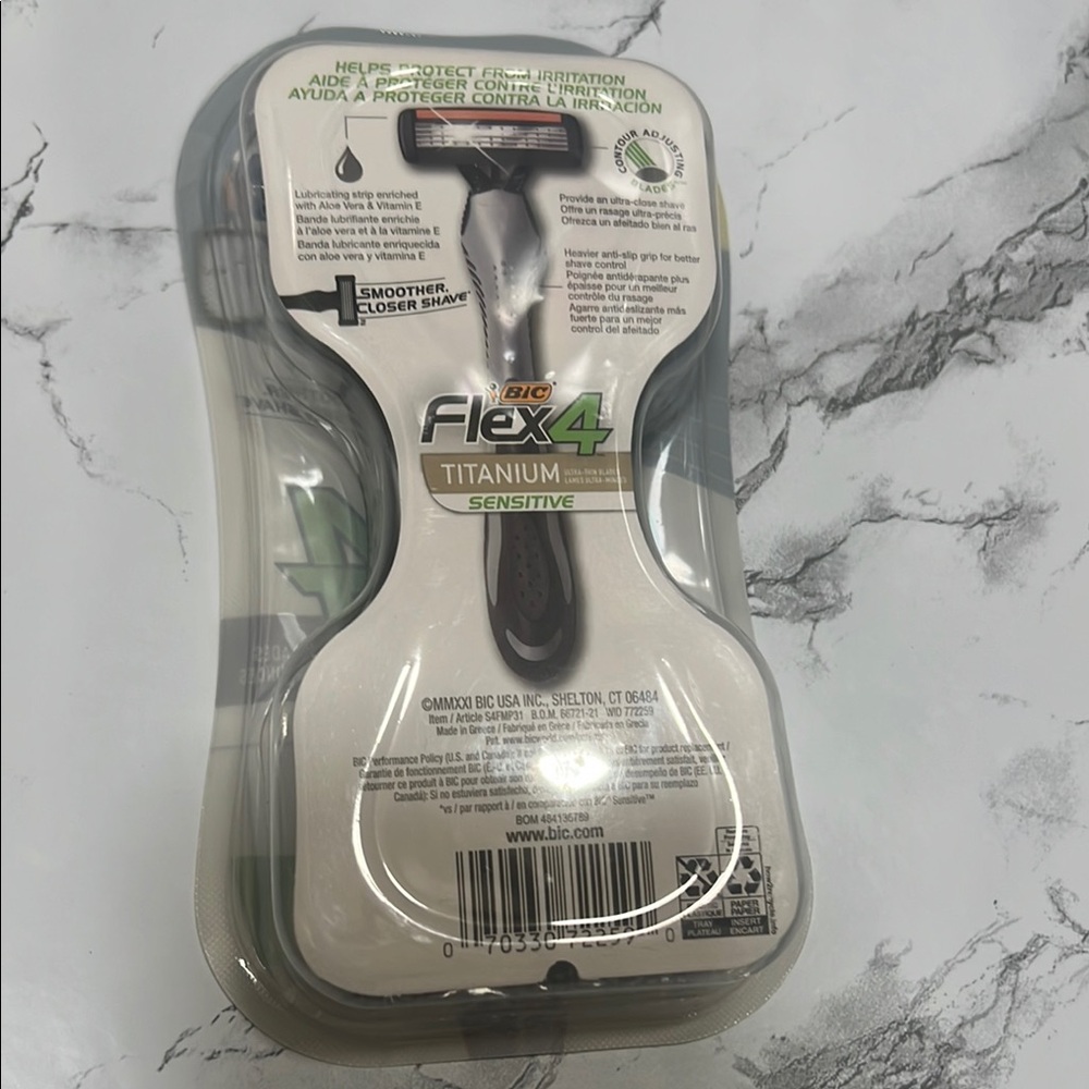 BIC Flex4 Titanium Sensitive Razors - Picture 3 of 7